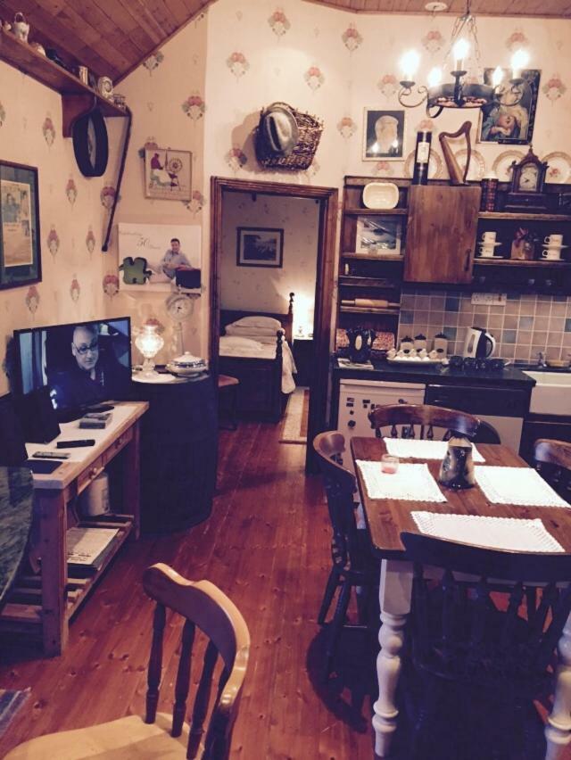 Teresas Cottage Donegal Town Exterior foto