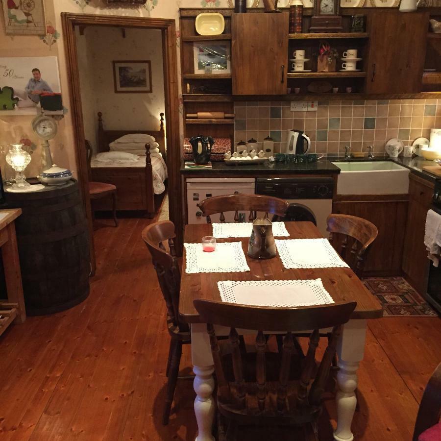 Teresas Cottage Donegal Town Exterior foto